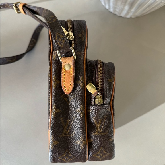 Authentic Gently used Louis Vuitton Amazone Crossbody bag - Picture 5 of 9